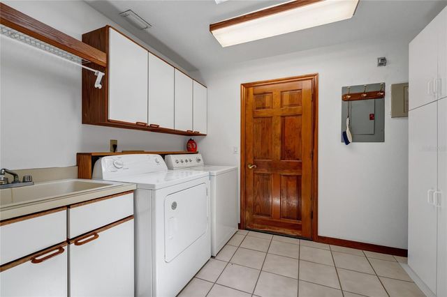 2798 PICKETT DOWNS DR, Oviedo, FL 32766