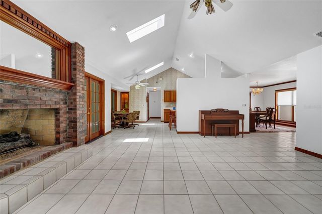 2798 PICKETT DOWNS DR, Oviedo, FL 32766