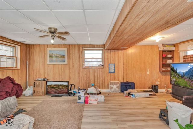 7960 W Frankfort Square Road, Frankfort, IL 60423