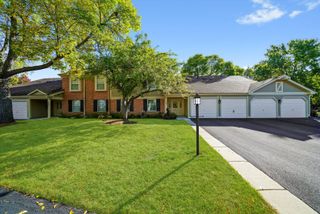 136 Wolcott Court O2, Schaumburg, IL 60193