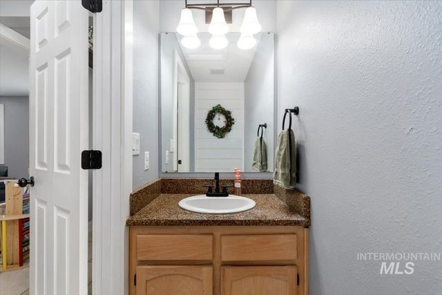 4776 N Pennfield Pl, Boise, ID 83713