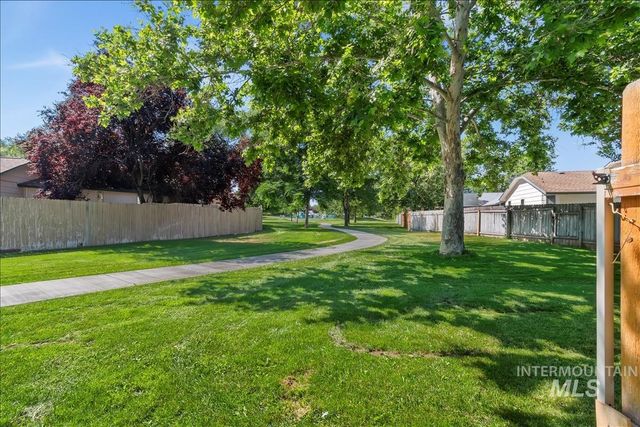 4776 N Pennfield Pl, Boise, ID 83713