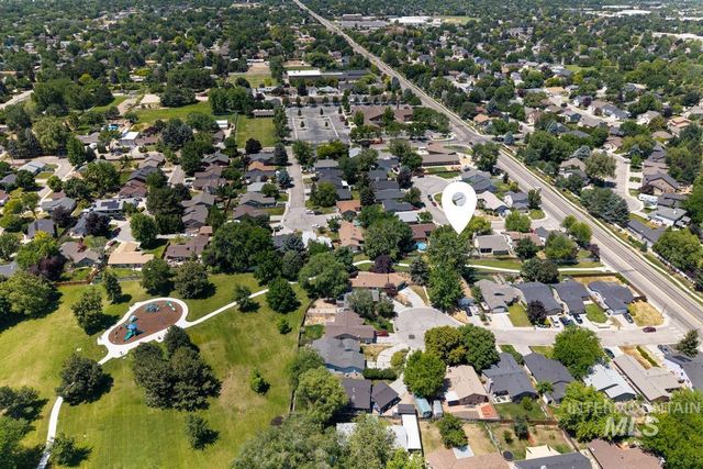 4776 N Pennfield Pl, Boise, ID 83713
