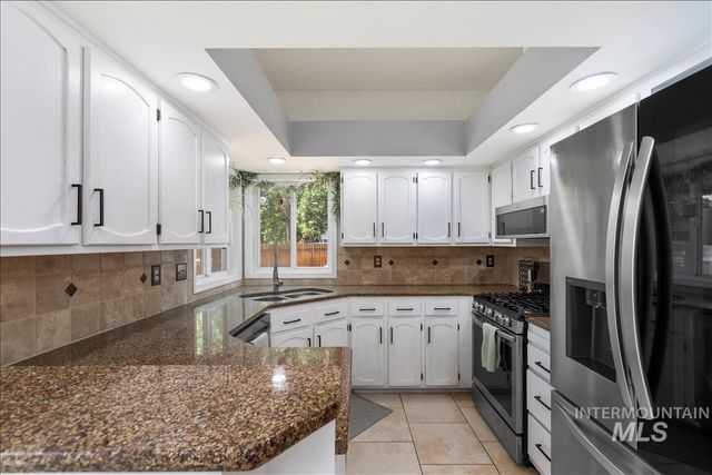 4776 N Pennfield Pl, Boise, ID 83713