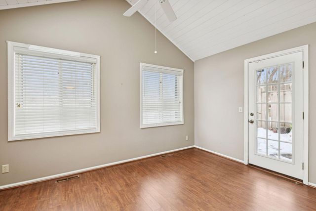 1135 Hollybrook Drive, Wayzata, MN 55391