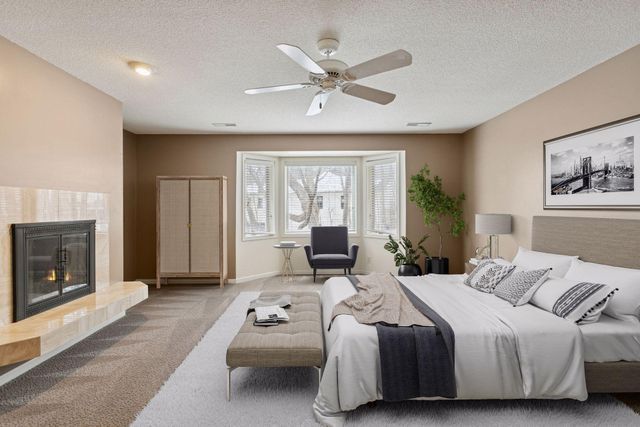 1135 Hollybrook Drive, Wayzata, MN 55391