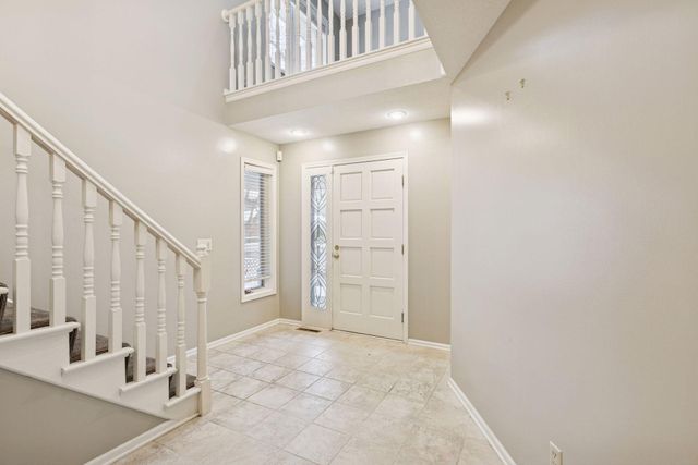 1135 Hollybrook Drive, Wayzata, MN 55391