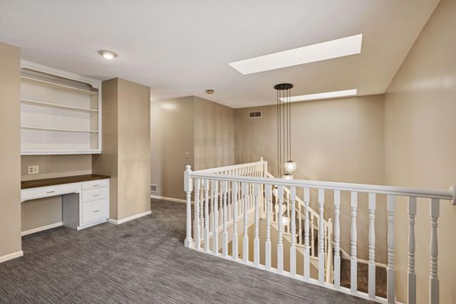 1135 Hollybrook Drive, Wayzata, MN 55391