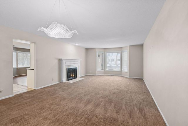 1135 Hollybrook Drive, Wayzata, MN 55391