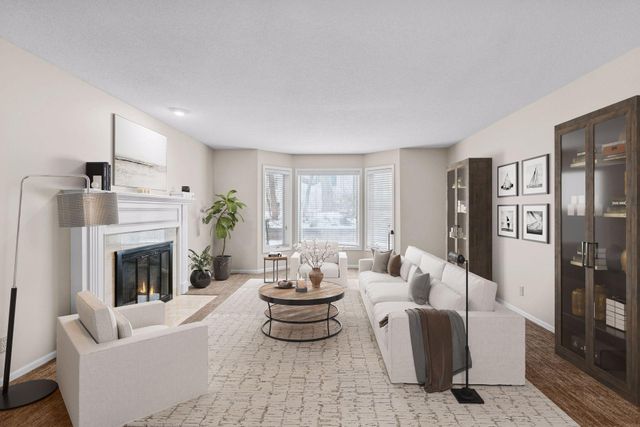 1135 Hollybrook Drive, Wayzata, MN 55391