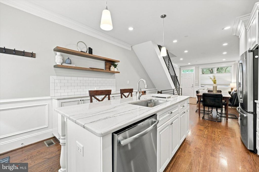 2138 KATER ST, PHILADELPHIA, PA 19146 — photo 4