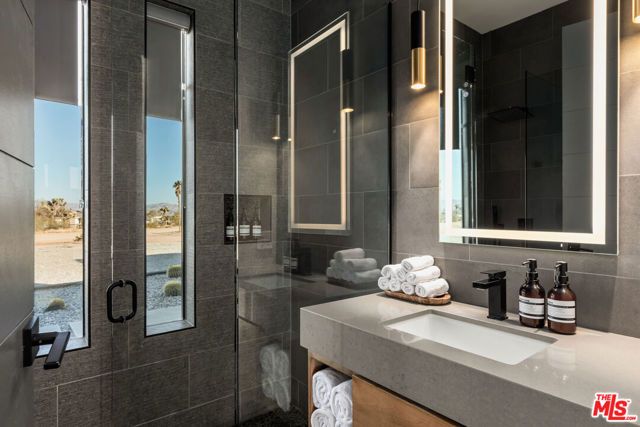 3000 Rockwood Road, Joshua Tree, CA 92252