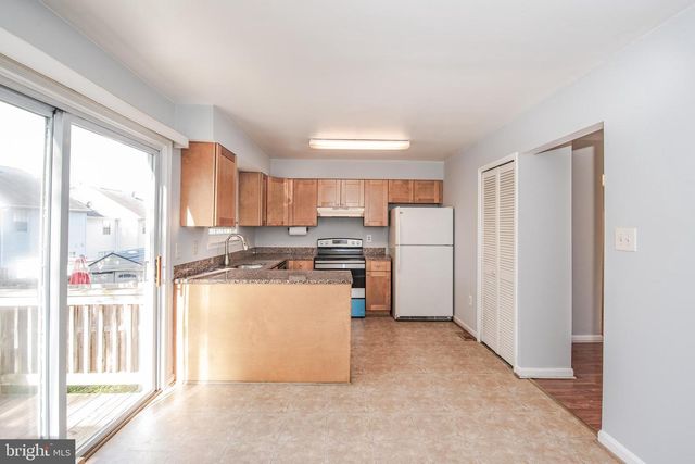 8385 WOODLINE CT, Manassas, VA 20110