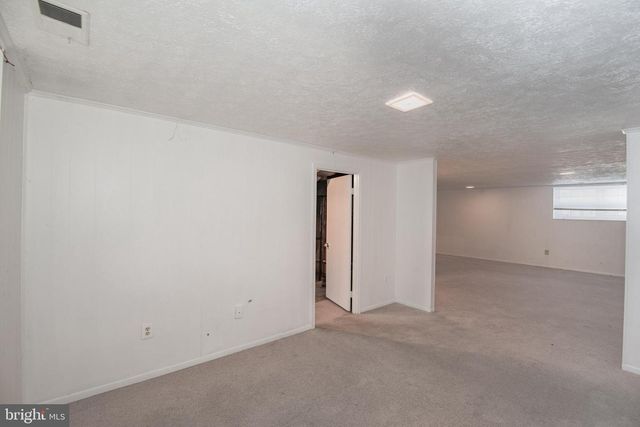 8385 WOODLINE CT, Manassas, VA 20110