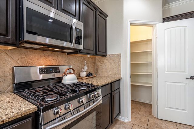 6719 Strawberry Brook Lane, Dickinson, TX 77539