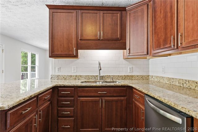 962 Lakeridge Drive, Cameron, NC 28326