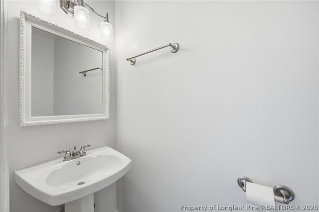 962 Lakeridge Drive, Cameron, NC 28326