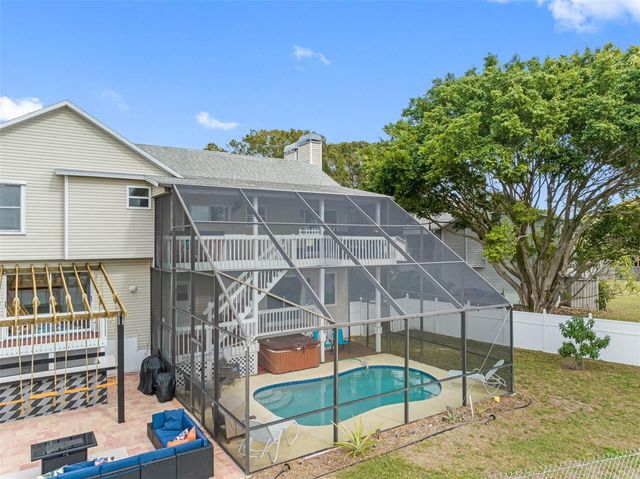 12692 PINEWAY DRIVE, Largo, FL 33773