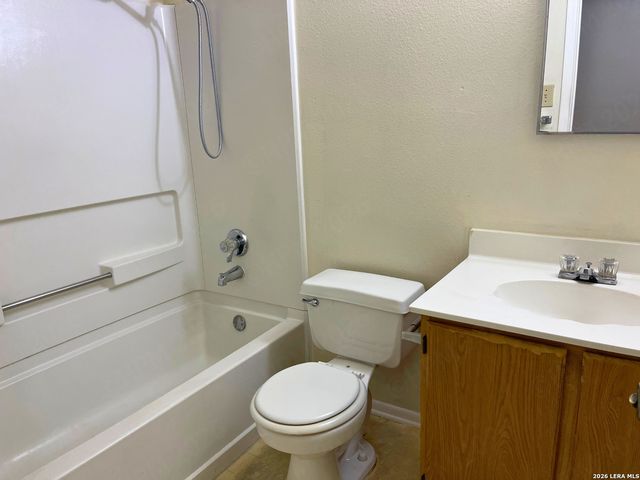 6439 BEECH TRAIL DR, Converse, TX 78109