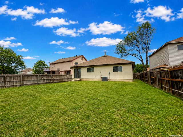 6439 BEECH TRAIL DR, Converse, TX 78109