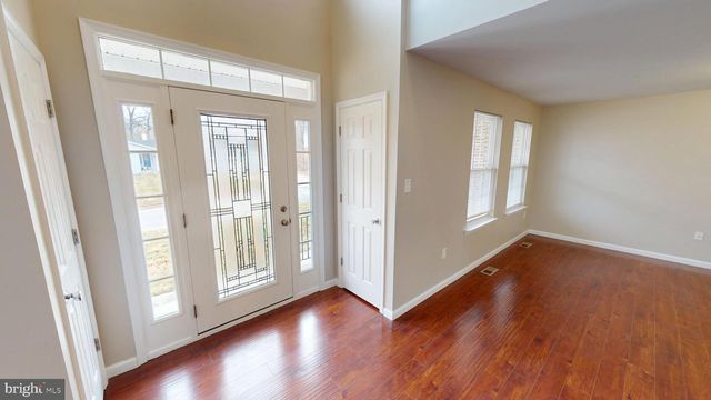 725 GLENEAGLES DR, Fort Washington, MD 20744