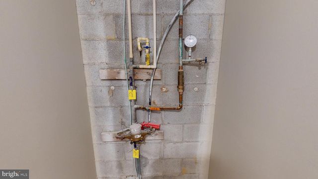 725 GLENEAGLES DR, Fort Washington, MD 20744