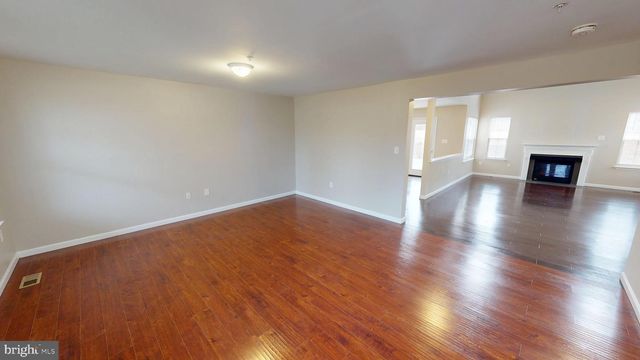 725 GLENEAGLES DR, Fort Washington, MD 20744