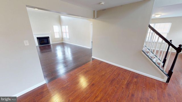 725 GLENEAGLES DR, Fort Washington, MD 20744