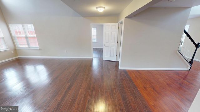 725 GLENEAGLES DR, Fort Washington, MD 20744