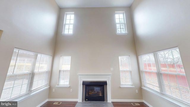 725 GLENEAGLES DR, Fort Washington, MD 20744