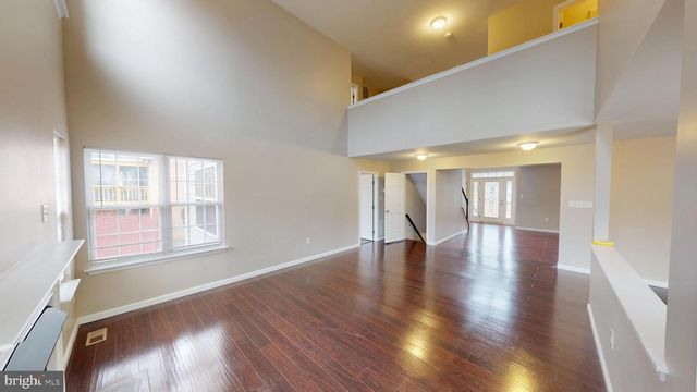 725 GLENEAGLES DR, Fort Washington, MD 20744