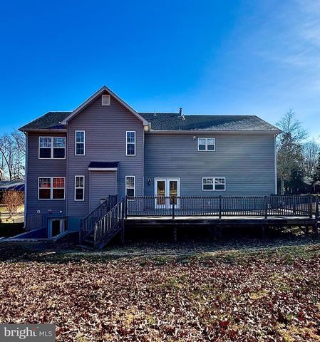 725 GLENEAGLES DR, Fort Washington, MD 20744