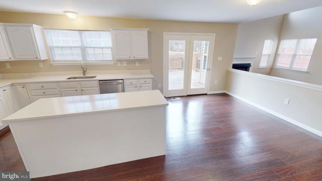 725 GLENEAGLES DR, Fort Washington, MD 20744