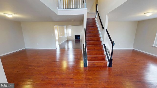 725 GLENEAGLES DR, Fort Washington, MD 20744