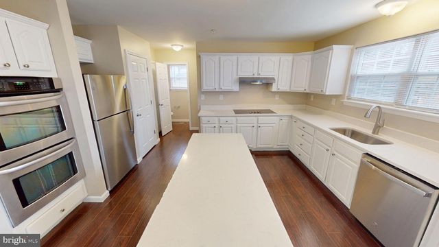 725 GLENEAGLES DR, Fort Washington, MD 20744