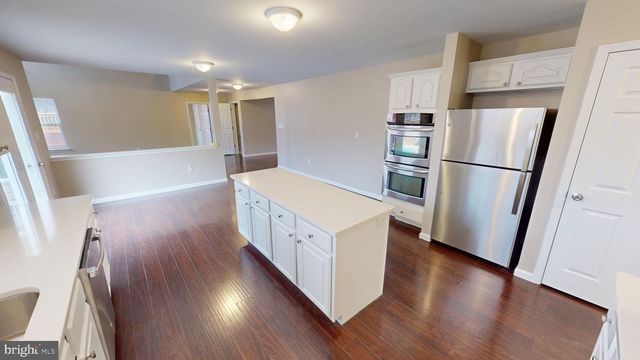 725 GLENEAGLES DR, Fort Washington, MD 20744