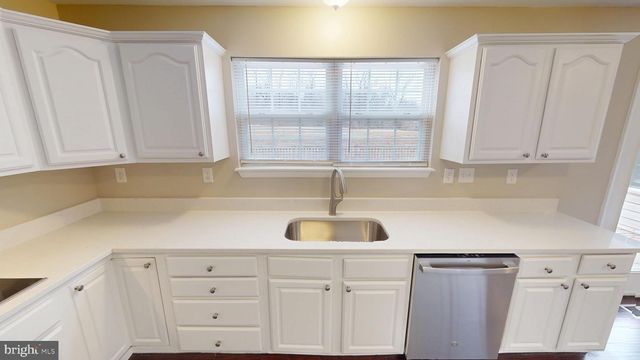 725 GLENEAGLES DR, Fort Washington, MD 20744