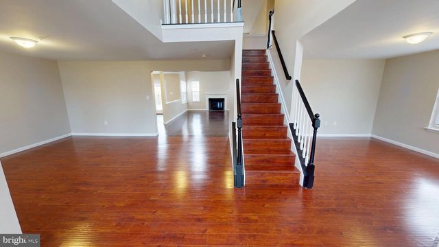 725 GLENEAGLES DR, Fort Washington, MD 20744