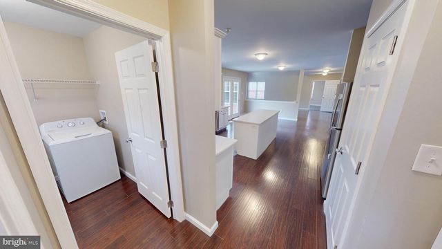 725 GLENEAGLES DR, Fort Washington, MD 20744