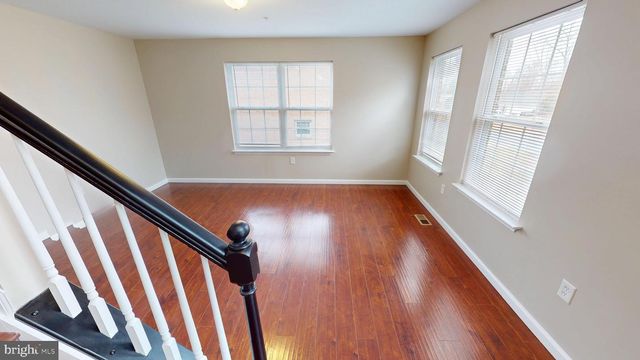 725 GLENEAGLES DR, Fort Washington, MD 20744