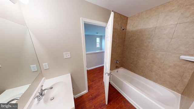 725 GLENEAGLES DR, Fort Washington, MD 20744