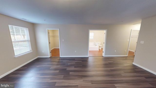 725 GLENEAGLES DR, Fort Washington, MD 20744