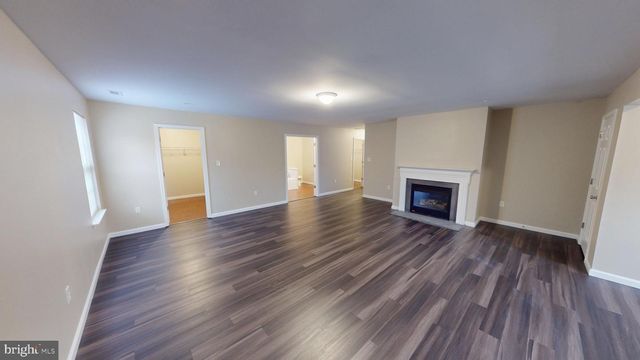 725 GLENEAGLES DR, Fort Washington, MD 20744