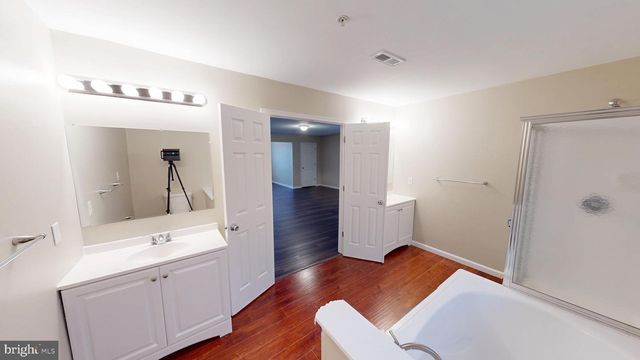 725 GLENEAGLES DR, Fort Washington, MD 20744