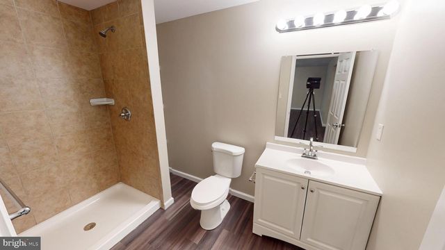 725 GLENEAGLES DR, Fort Washington, MD 20744