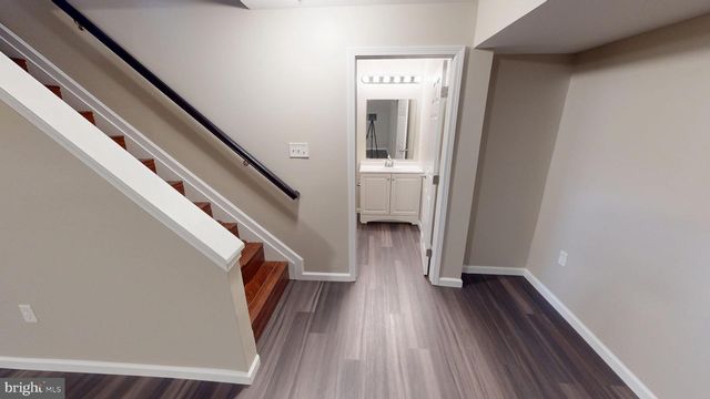 725 GLENEAGLES DR, Fort Washington, MD 20744