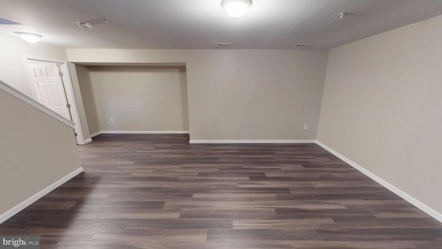 725 GLENEAGLES DR, Fort Washington, MD 20744