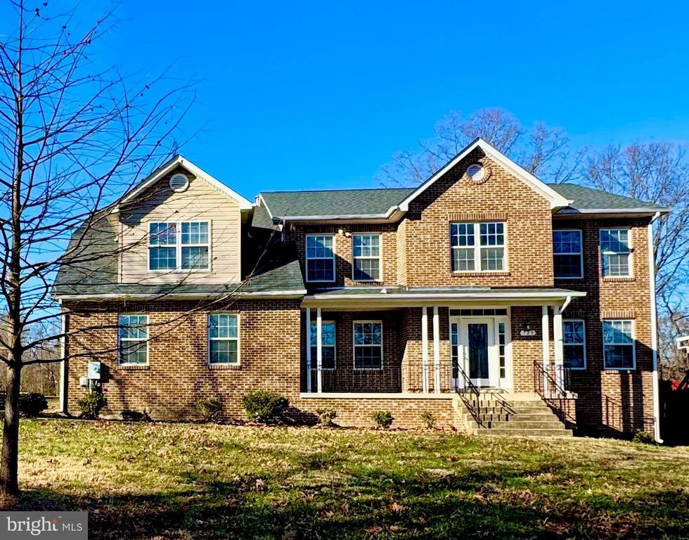 725 GLENEAGLES DR, Fort Washington, MD 20744