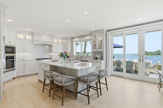 181 Daniels Island Road, Mashpee, MA 02649