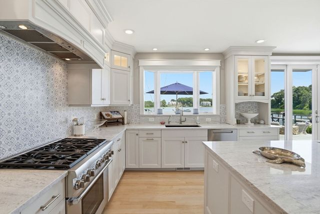 181 Daniels Island Road, Mashpee, MA 02649